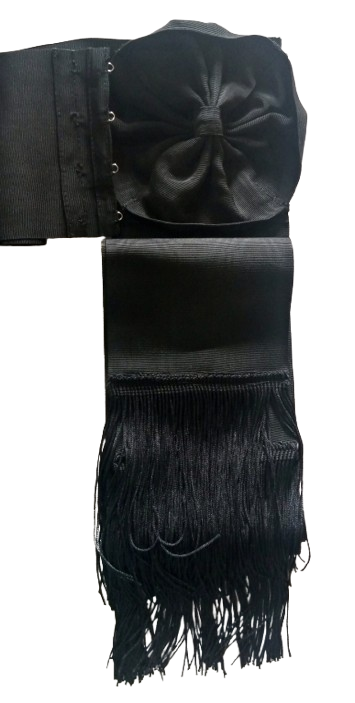 Ceinture moirée noire, franges noires